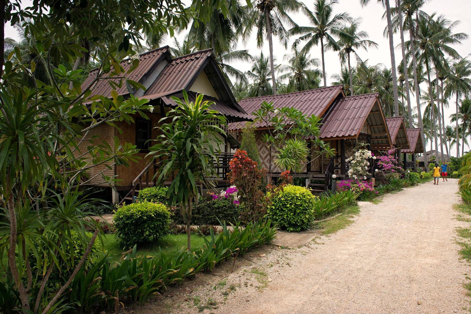 Moonwalk Lanta Resort Koh Lanta Bagian luar foto