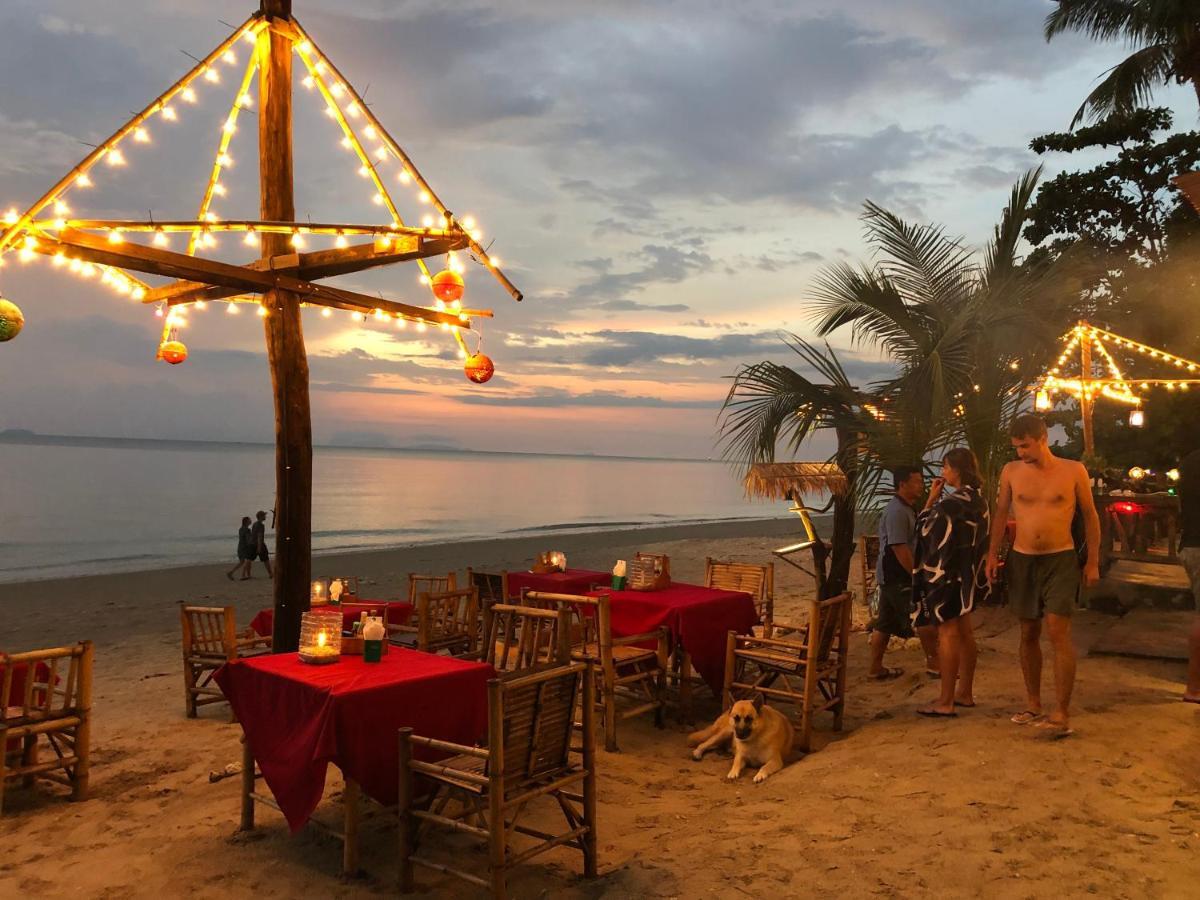 Moonwalk Lanta Resort Koh Lanta Bagian luar foto